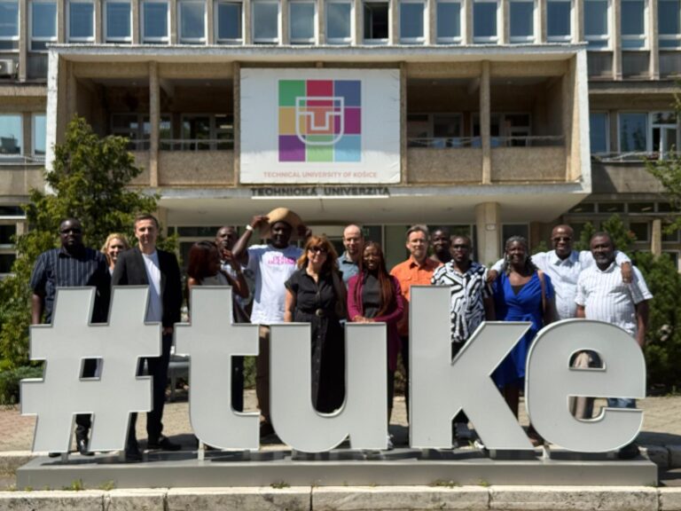proeject event participants in front of the TUKE